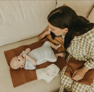 OiOi Nappy Changing Pouch - Chestnut Brown